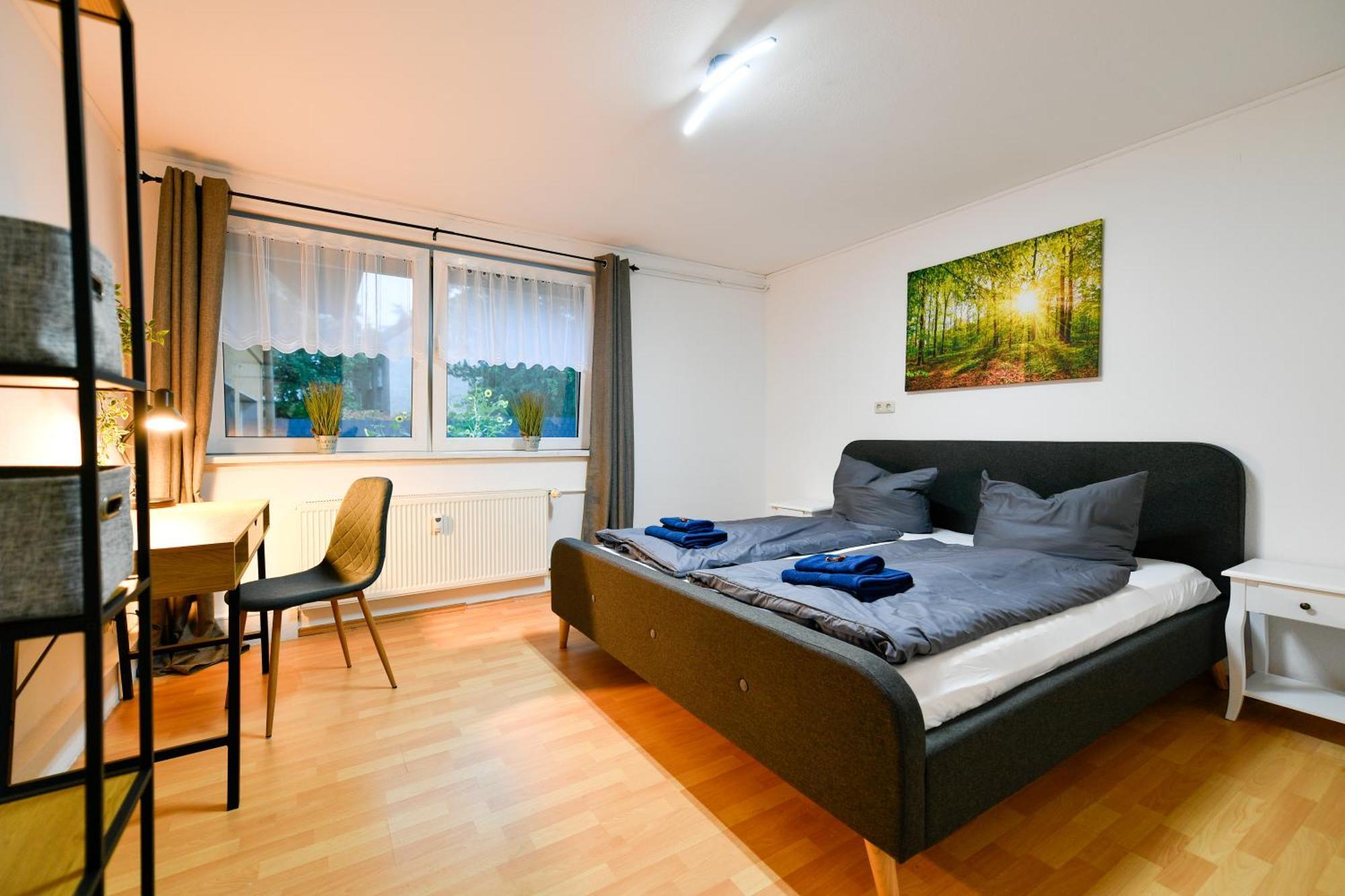Grosses Spree Apartment, 3 Schlafzimmer Bis 10 Personen, 4X Kfz Parkplatz, Terrasse, Waschtrockner, Wlan, Netflix Κότμπους Εξωτερικό φωτογραφία